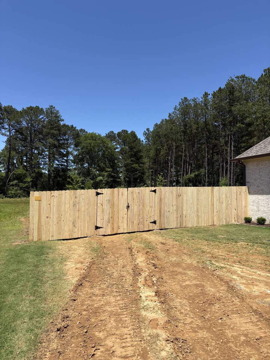 Privacy fence with gate